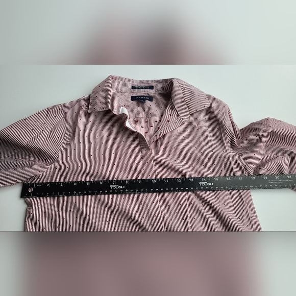 Lands' End 100% Cotton EUC No Iron Supima burgundy Red stripe Blouse size 4 - Picture 4 of 12